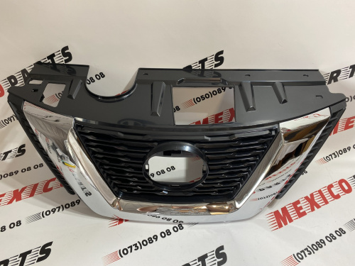 Решітка радіатора під круглий дістрон Nissan X-Trail(Rogue) 2017-2020 ( 623109TG0B), аналог