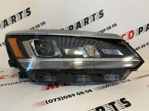 Фара  ксенон с лампочкой  правая и левая комплект Volkswagen Passat B8 2016-2018 (561941774A), аналог