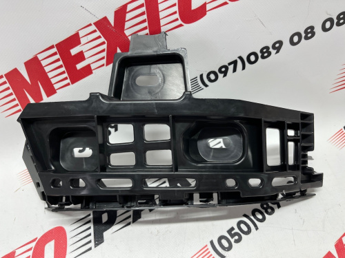 Крепление заднего фонаря левое Passat B9 2019-(561 807 483), аналог