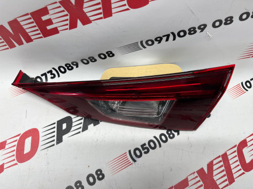 Ліхтар внутрішній (в кришку багажника) правий Mazda 3 2013-2015 (B45A-51-3F0), аналог