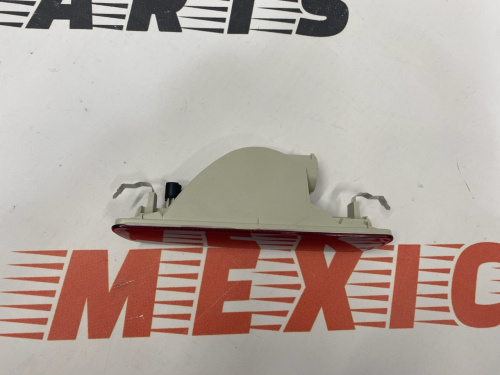 Противотуманная фара заднего бампера центр Nissan Qashqai 2007-2014 (26580JD00B), аналог