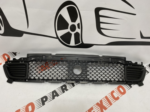 Решітка переднього бампера під дістрон Jeep Cherokee 2019- (68288043AB), аналог