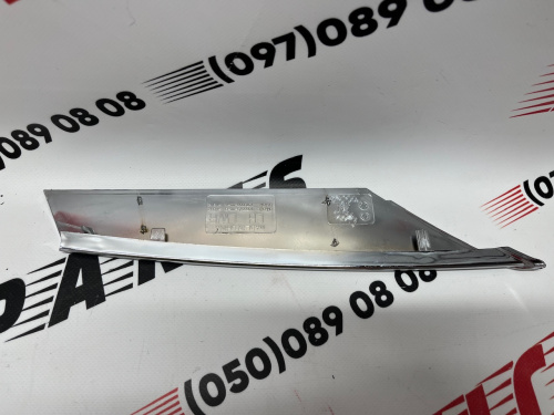 Накладка жалюзі нижня ліва хром Tesla Model S 2012-2020 (1056379-00-C), аналог