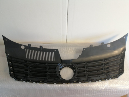 Решётка радиатора Volkswagen Passat CC 2013-2018 (3C8853651AARYP), аналог