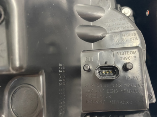 Ліхтар зовнішній (в крило) правий світлий круглий LED Dodge Journey 2011- (68078464AD), аналог
