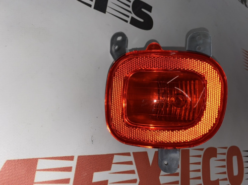 Протитуманна фара-катафот заднього бампера правий Jeep Renegade 2015-2018 (68255510AA), аналог