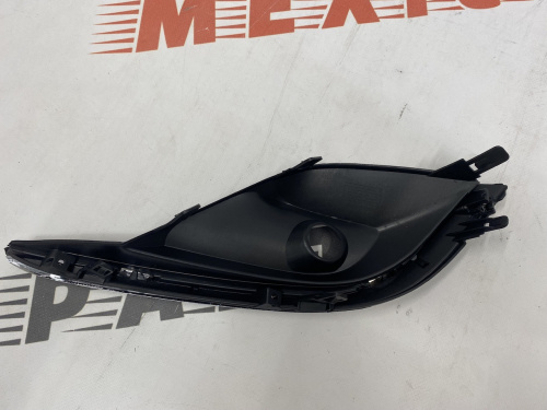 Рамка противотуманной фары с хромом левая Mazda 6 2017-2018 (G46L-50-C21A), аналог