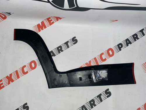 Накладка на задні двері ліва  Jeep Renegade 2015-2018 (5VX87LXHAA), аналог