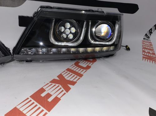 Фары ксенон комплект Dodge Journey 2011-,(68200085ABT) аналог