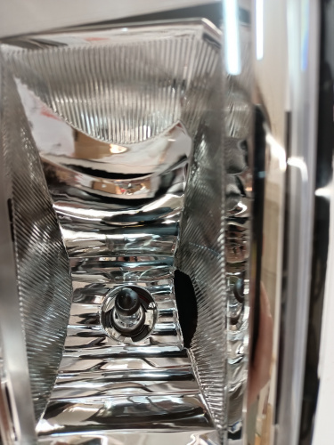 Противотуманная фара левая Volkswagen Passat B8 2016-2018 (561941699C), аналог