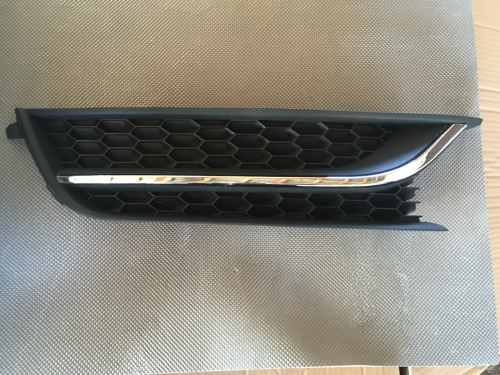 Заглушка противотуманной фары правая USA Volkswagen Passat B7 2012-2015(561853666C9B9), аналог