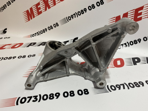 Кріплення заднього двигуна правий Tesla Model 3 2018-2023 (1095337-00-d), аналог